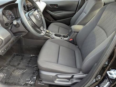 Used 2025 Toyota Corolla LE image 15