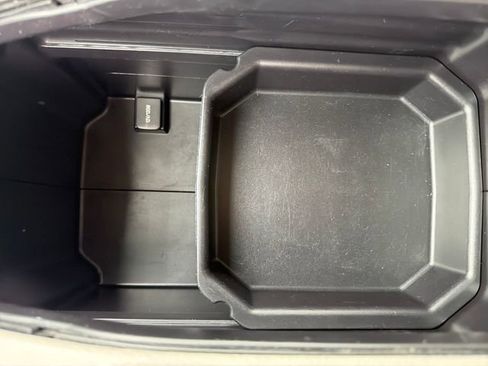 Used 2019 Toyota Highlander LE FWD image 25