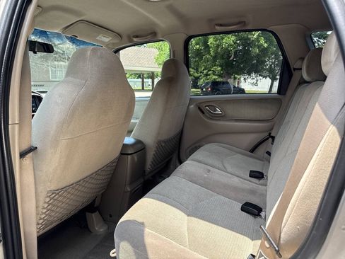 Used 2001 MAZDA Tribute LX FWD image 6