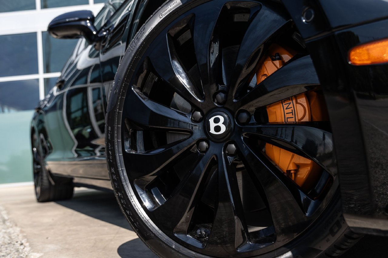 Certified 2025 Bentley Flying Spur Plug-In Hybrid AWD/4WD image 8