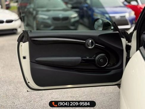 Used 2017 MINI Cooper 2-Door Hardtop image 11