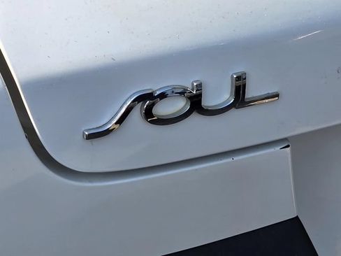 Used 2021 Kia Soul LX FWD image 15