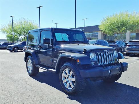 Used 2018 Jeep Wrangler Sahara w/ Connectivity Group image 8