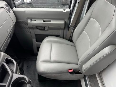 Used 2017 Ford E-350 and Econoline 350 Super Duty w/ Power Windows & Locks Group RWD image 9