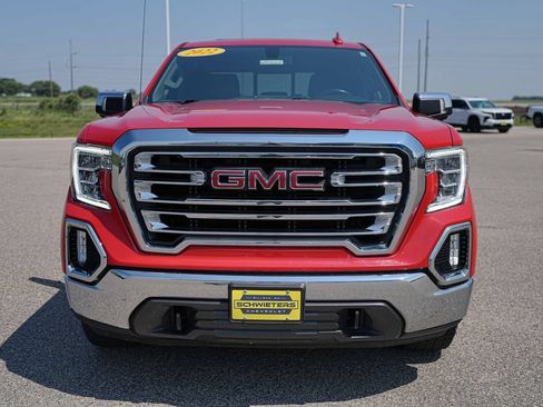Used 2022 GMC Sierra 1500 SLT w/ SLT Premium Package AWD/4WD image 2