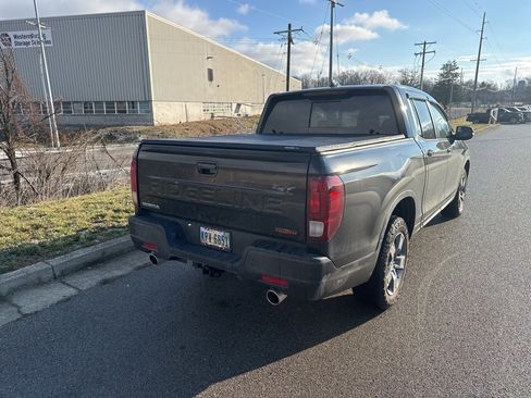 Used 2025 Honda Ridgeline TrailSport image 5