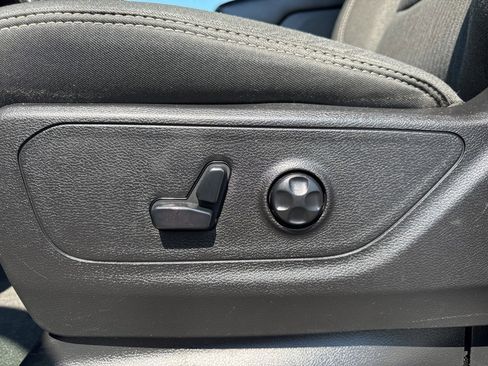 Used 2019 RAM 1500 Big Horn image 32