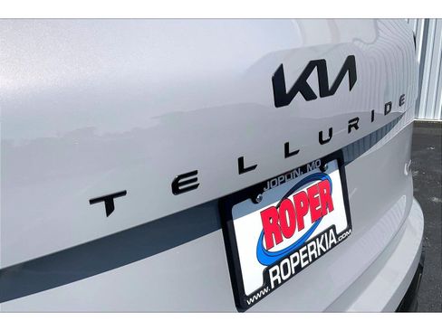 Used 2025 Kia Telluride EX X-Line AWD/4WD image 32