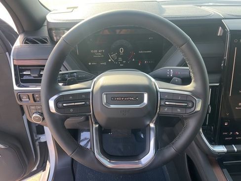 New 2026 GMC Yukon Denali w/ Sun & Power Step Package image 18