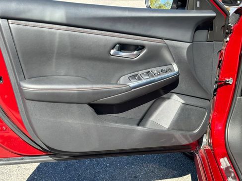Used 2024 Nissan Sentra SR FWD image 18