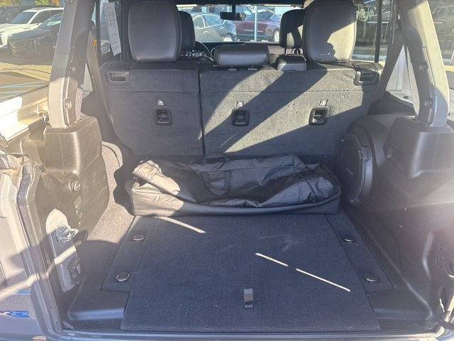 Used 2022 Jeep Wrangler Unlimited Sahara AWD/4WD image 6