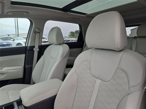 Certified 2025 Kia Sorento S w/ Panoramic Sunroof Package FWD image 51