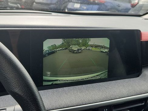 Certified 2025 Nissan Kicks SV AWD/4WD image 18
