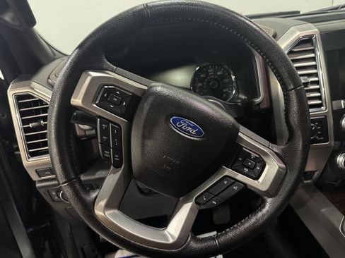 Used 2015 Ford F150 Platinum w/ Equipment Group 701A Luxury image 4