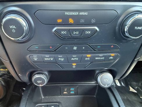 Used 2019 Ford Ranger XLT w/ Equipment Group 301A Mid AWD/4WD image 35