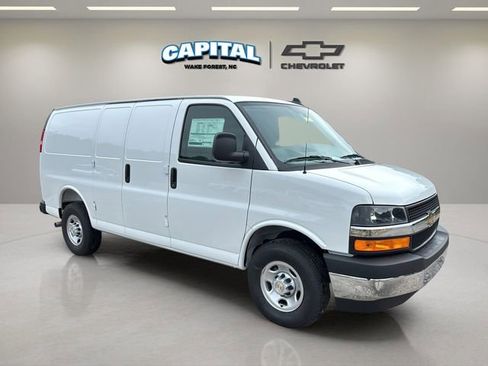 New 2025 Chevrolet Express 2500 Work Van w/ Driver Convenience Package image 14