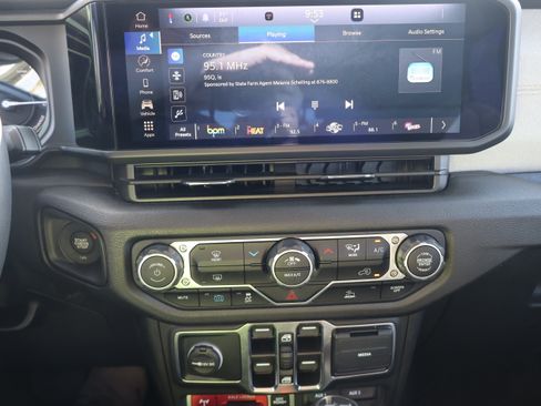 Used 2025 Jeep Wrangler Unlimited Sport S 4xe AWD/4WD image 17