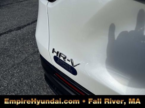 Used 2023 Honda HR-V LX image 5
