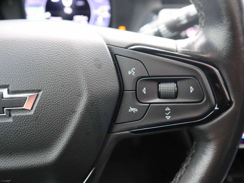 Used 2022 Chevrolet Bolt EUV Premier w/ Sun & Sound Package image 18