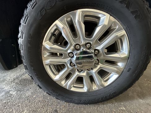 Used 2022 GMC Sierra 2500 Denali image 32