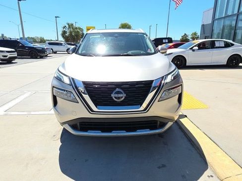 Used 2023 Nissan Rogue Platinum w/ Platinum Premium Package image 9