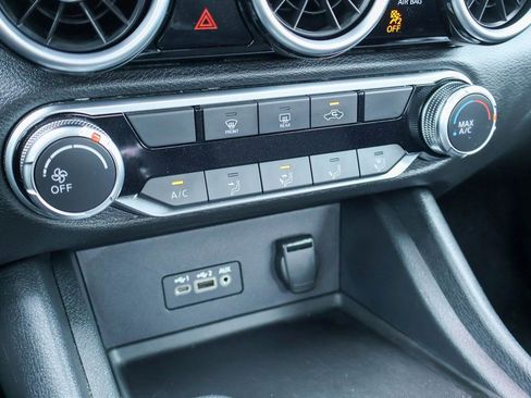 Used 2023 Nissan Sentra SV image 14