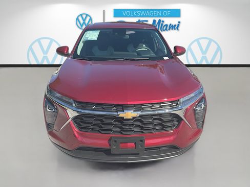 Used 2024 Chevrolet Trax LS w/ LS Convenience Package FWD image 2