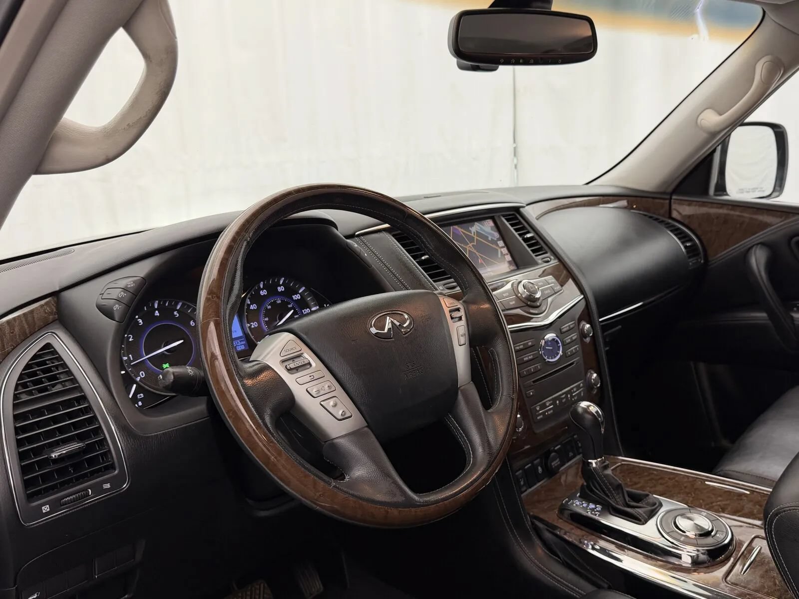 Used 2016 INFINITI QX80 2WD image 9