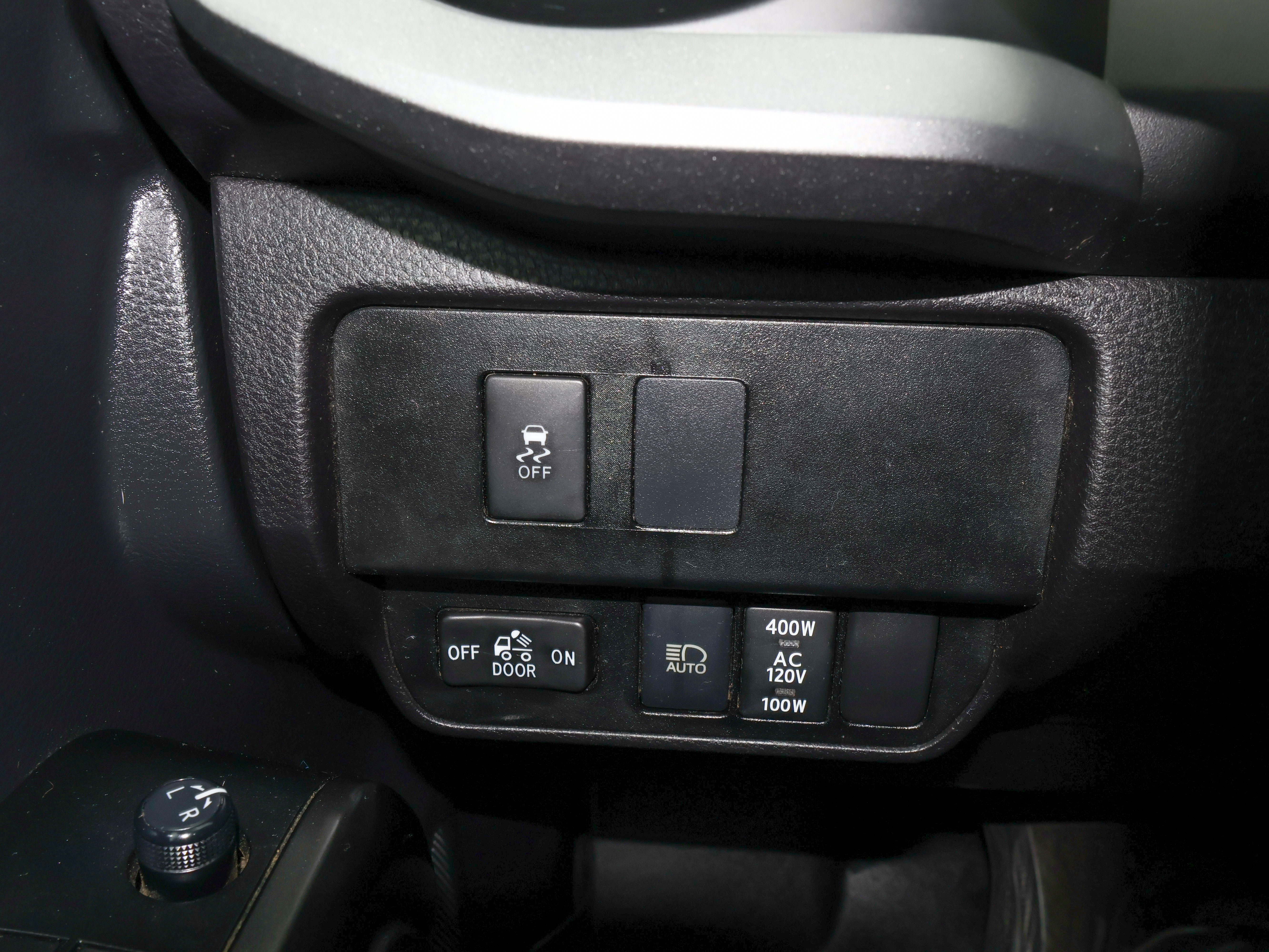 Used 2022 Toyota Tacoma TRD Off-Road w/ Technology Package AWD/4WD image 29