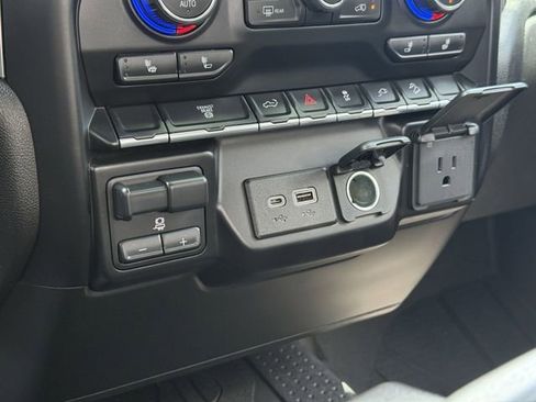 Used 2023 Chevrolet Silverado 2500 LT AWD/4WD image 27