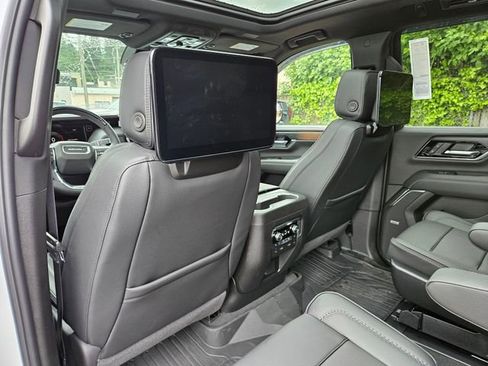 New 2026 GMC Yukon XL Denali w/ Advanced Technology Package AWD/4WD image 18