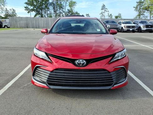 Used 2024 Toyota Camry LE FWD image 6