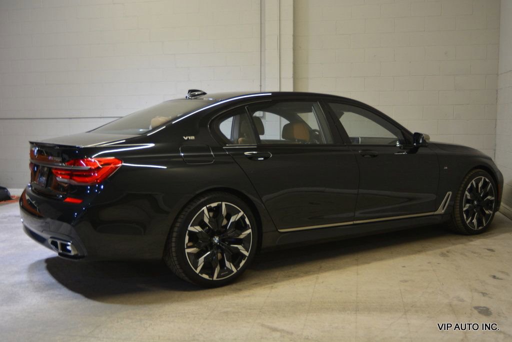 Used 2017 BMW M760i xDrive AWD/4WD image 32