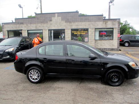 Used 2008 Chevrolet Cobalt LT image 2