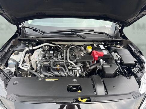 Used 2025 Nissan Sentra SR FWD image 17