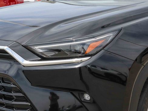 New 2026 Toyota Grand Highlander Limited image 10