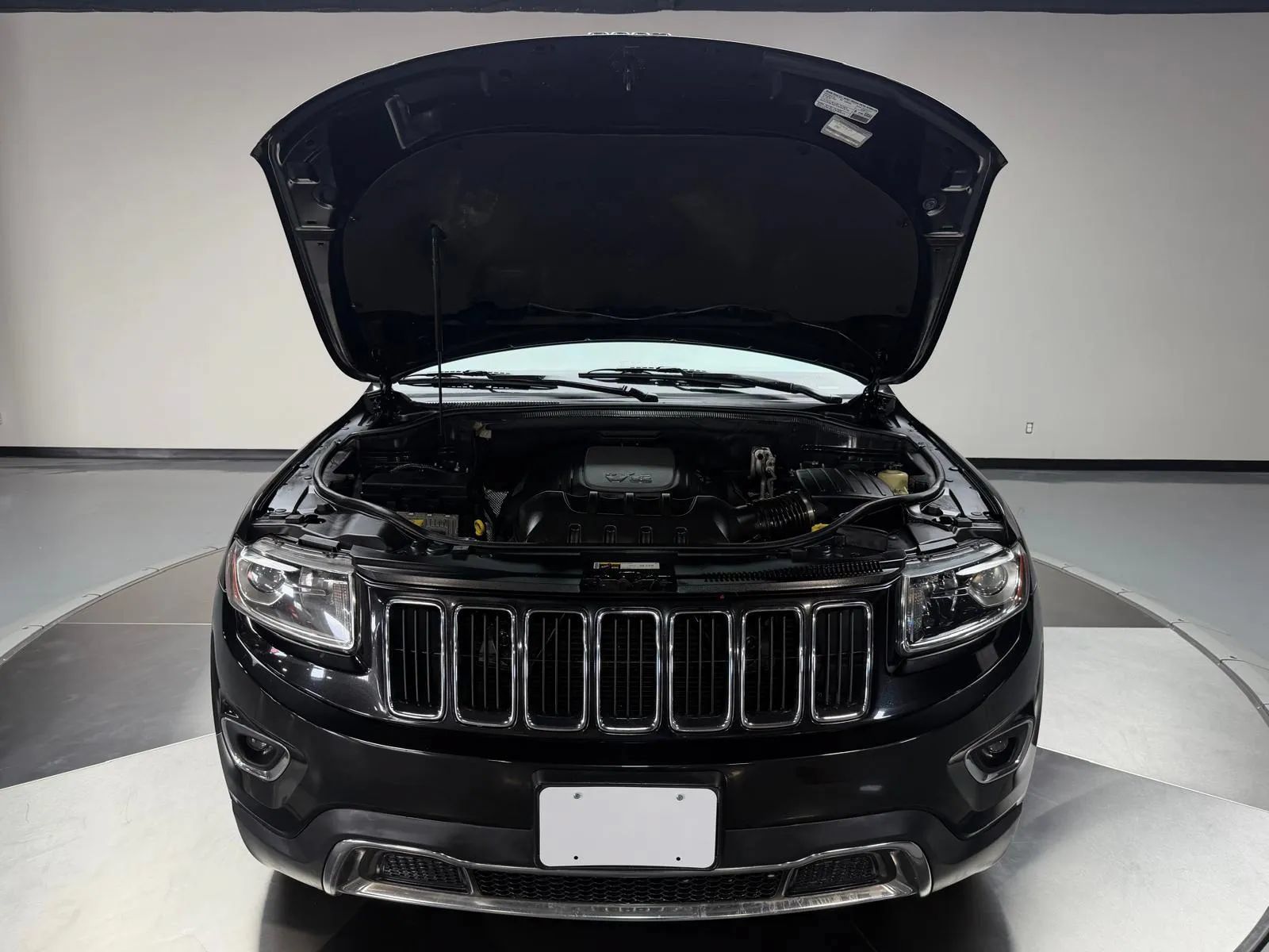 Used 2014 Jeep Grand Cherokee Limited RWD image 11