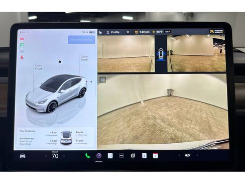 Used 2023 Tesla Model Y Performance image 34