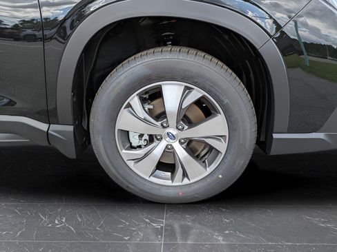Certified 2025 Subaru Ascent Premium w/ Popular Package #1 AWD/4WD image 9