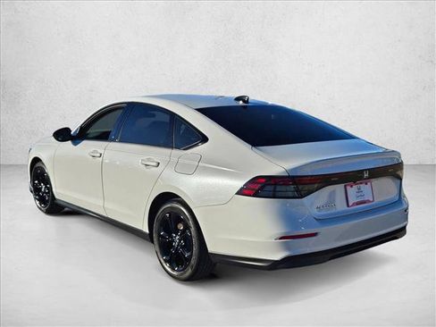 Used 2025 Honda Accord SE image 8