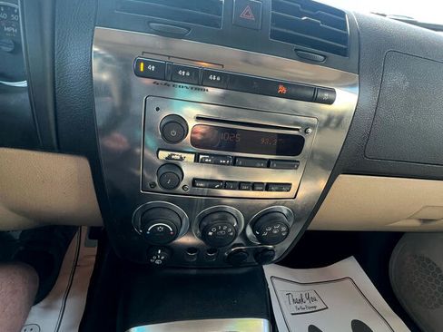 Used 2006 HUMMER H3 Sport Utility image 23