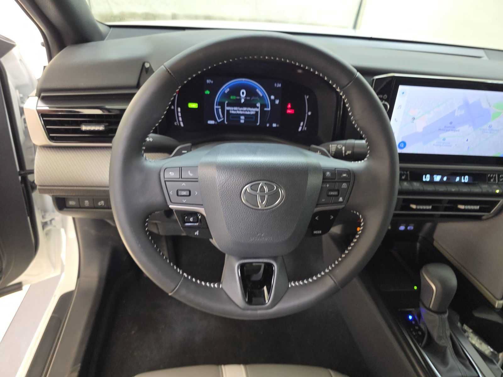 Used 2026 Toyota Camry SE w/ Multimedia Upgrade Package FWD image 7