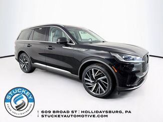 Used 2025 Lincoln Aviator Reserve w/ Equipment Group 201A AWD/4WD video 1