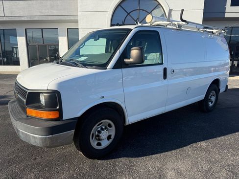 Used 2014 Chevrolet Express 2500 image 2