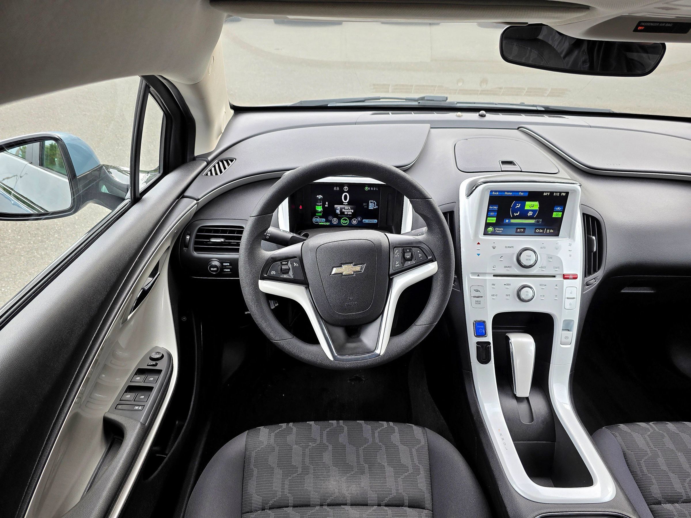 Used 2013 Chevrolet Volt FWD image 22