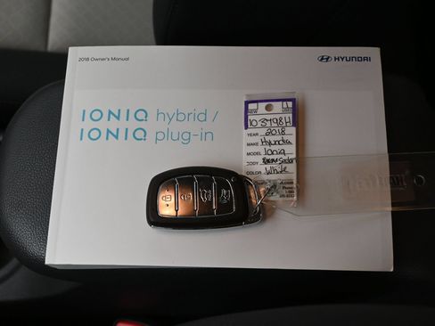Used 2018 Hyundai Ioniq Blue FWD image 20