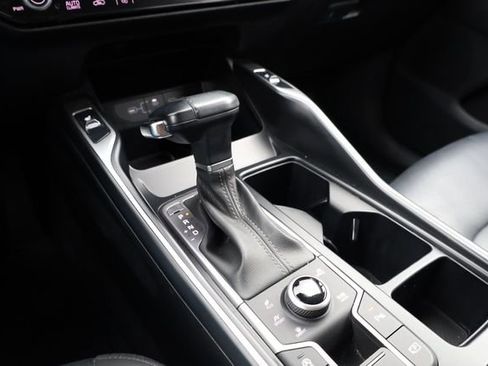 Certified 2024 Kia Sorento S image 25