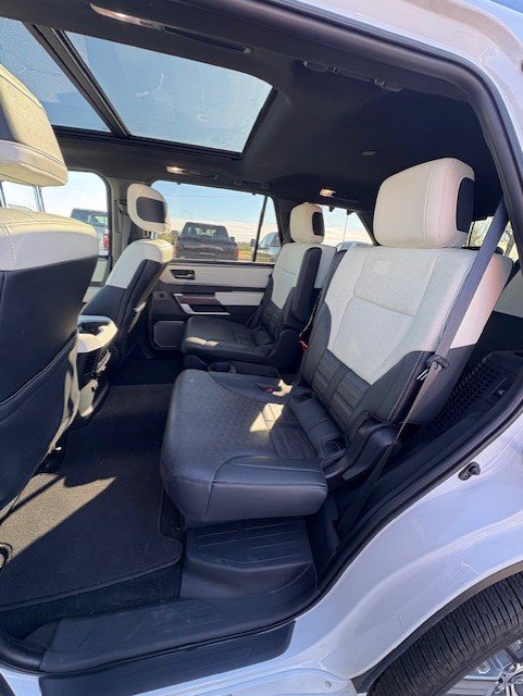 Used 2023 Toyota Sequoia Capstone AWD/4WD image 15
