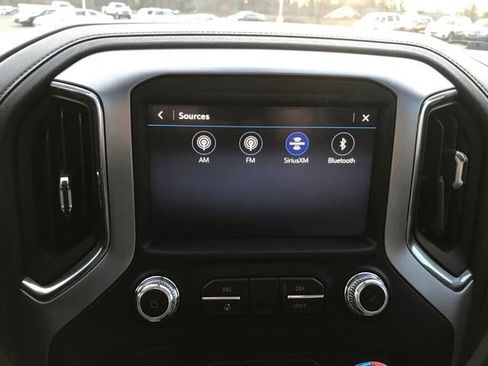 Used 2021 GMC Sierra 1500 SLT image 11