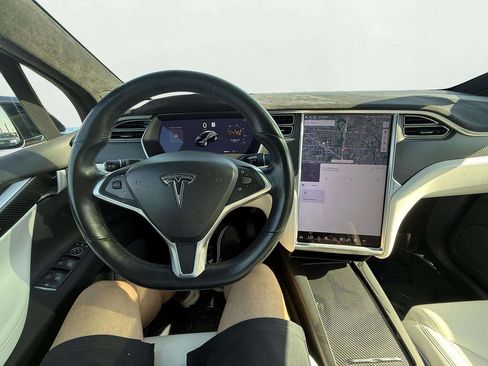 Used 2017 Tesla Model X 75D AWD/4WD image 16